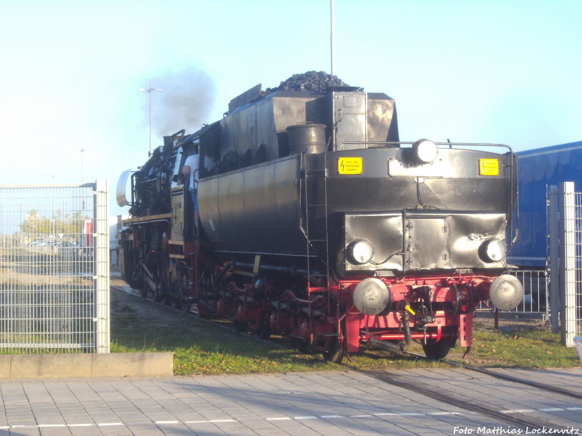 52 8154-8 war whrend der Modell-Hobby-Spiel Messe auf dem Anschlussgleis fr Fhrerstandsfahrten dort im Einsatz. Afnahme entstand am 3.10.14