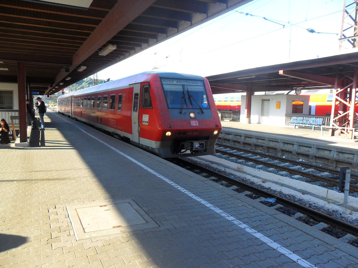 611 024 erreicht planmäßig Ulm hbf als Re 22343.

Juli 2016