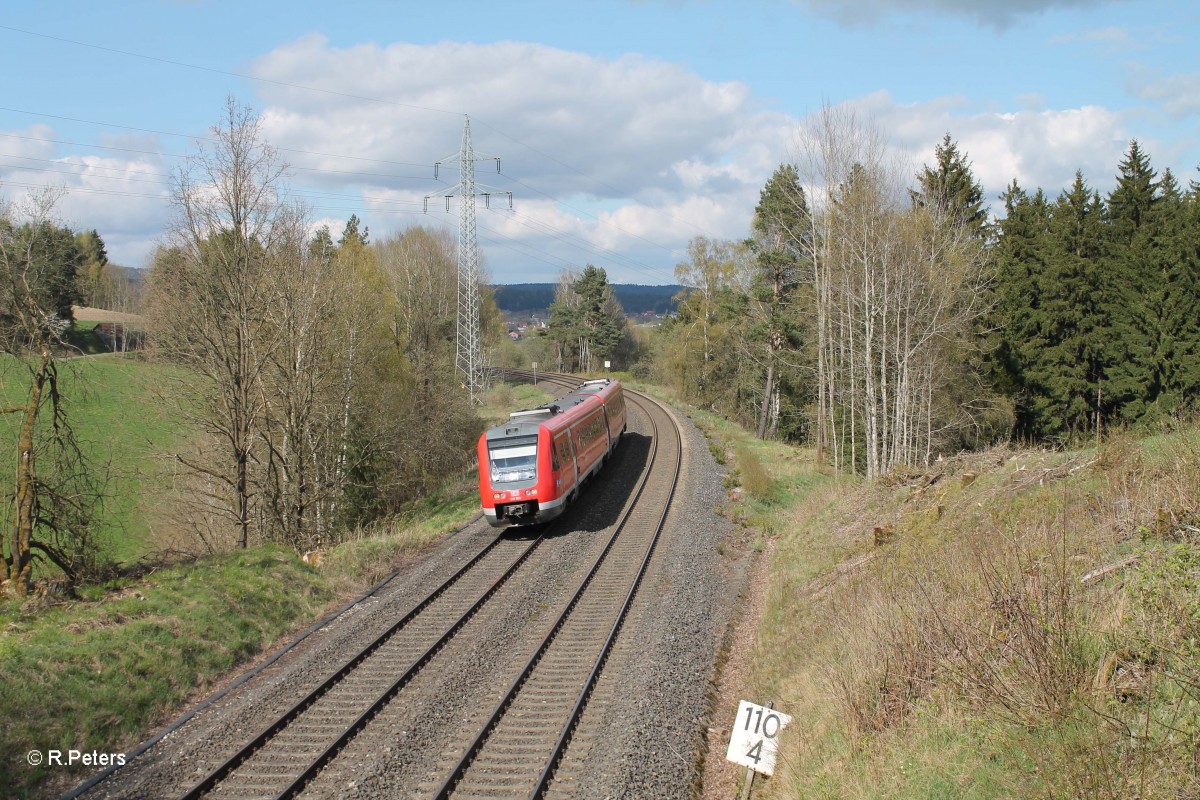 612 562-9 als RE 5288 Marktredwitz - Nürnberg bei Ritlasreuth. 16.04.14