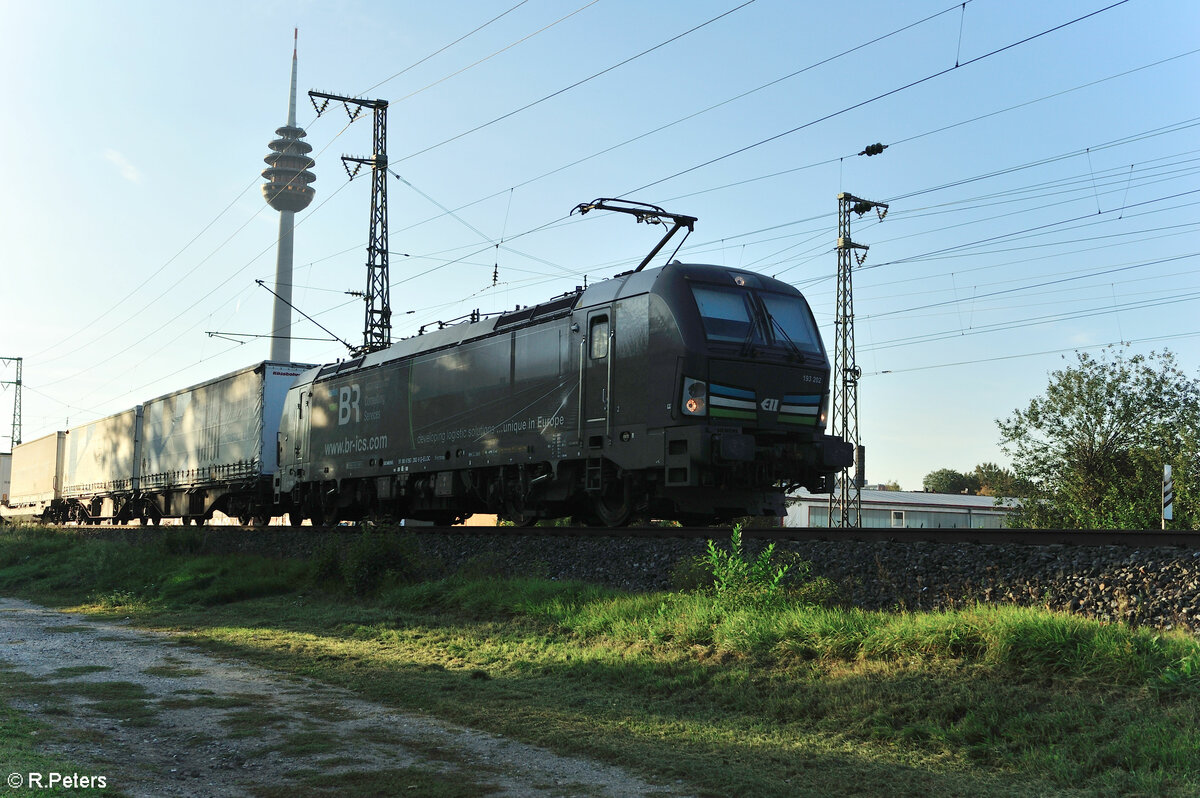 6193 202-9 mit einem einem ekol Wechselpritschenzug in Nürnberg Hohe Marta in Richtung Treuchtlingen. 27.09.23