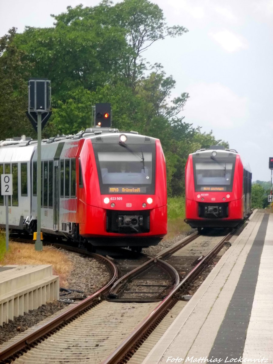 623 005 / 505 und 622 031 / 531 im Bahnhof Freinsheim am 30.5.16