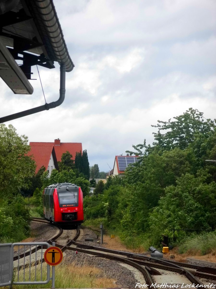 623 005 / 505 unterwegs nach Grnstadt und lsst Freisheim hinter sich am 30.5.16