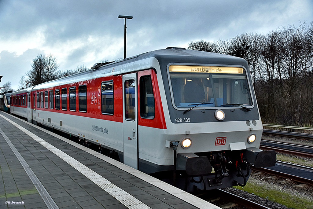 628 495,wird eingesetzt für den neuen sylt shuttle plus,aufgenommen am bf niebüll,25.12.15