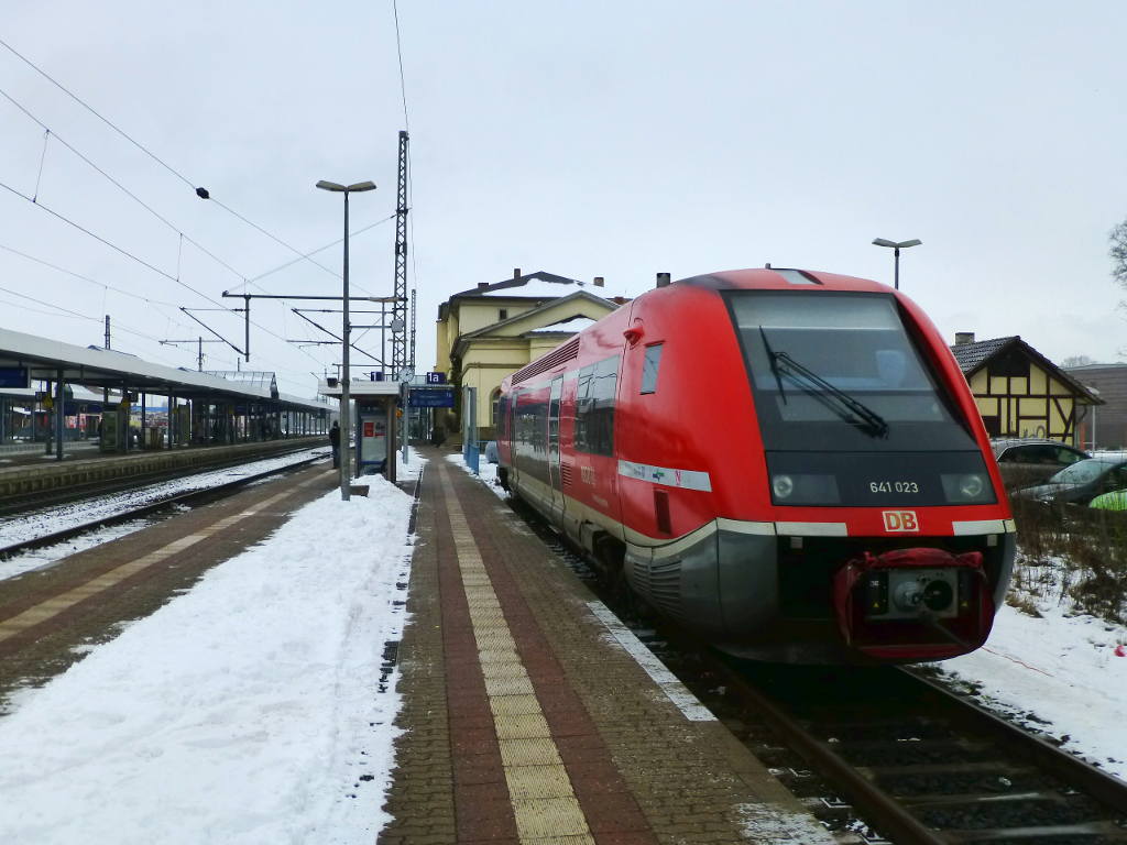 641 023 bei der über einstündigen Wendepause in Gotha, 25.1.17.