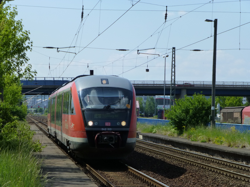 642 163 als RE10 nach Magdeburg, 22.5.15.