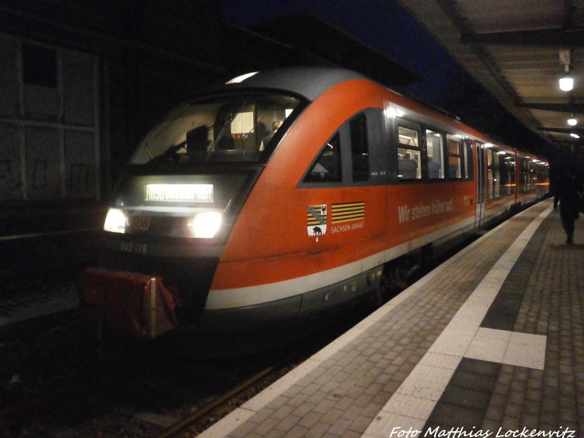 642 176 / 676 als RB50 mt ziel Dessau im Bahnhof Gsten am 5.2.15