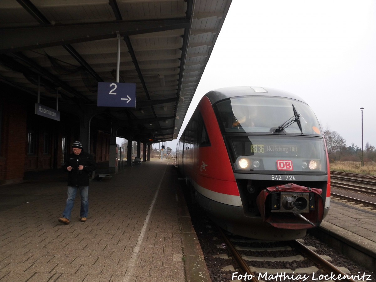 642 224 / 724 mit ziel Wolfsburg Hbf im Bahnhof Haldensleben am 16.1.16