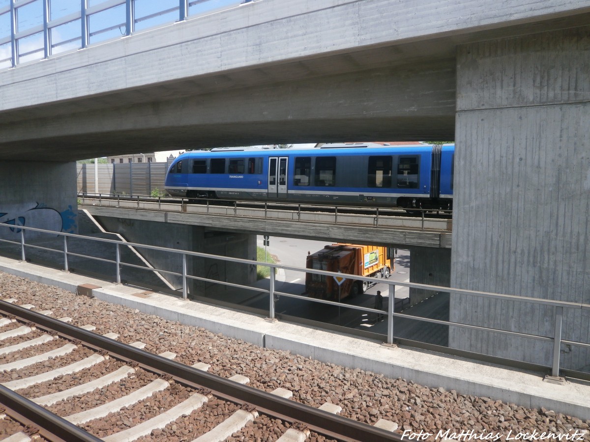 642 300 / 800 im Bahnhof Halle-ammendorf am 13.5.15