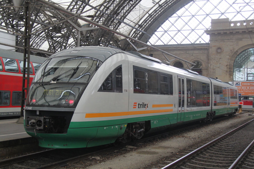 642 304-9 stand als TLX 61(Dresden-Zittau)im Dresdener Hbf.10.07.2015