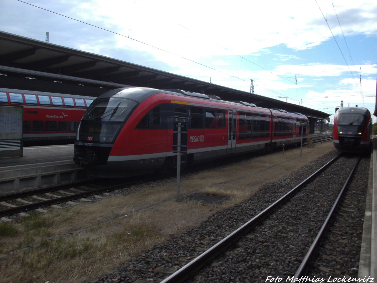 642 551 / 051 als RB13 mit ziel Graal-Mritz & 642 553 / 053 als RE8 mit ziel Wismar im Bahnhof Rostock Hbf am 13.7.14