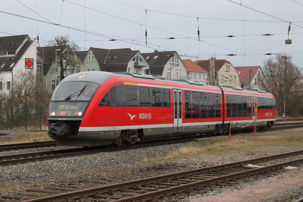 642 553 als RB 12(RB 13242)von Graal-Müritz nach Bad Doberan bei der Ausfahrt im Rostocker Hbf.02.02.2018