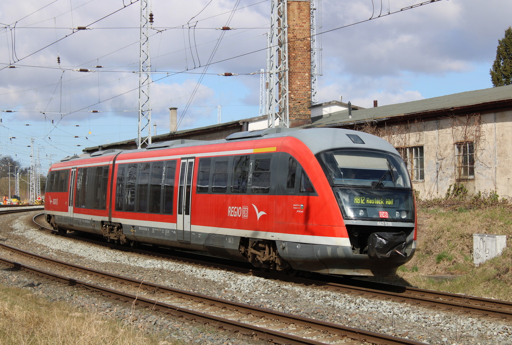 642 578 als RB12 von Graal-Müritz nach Rostock Hbf bei der Einfahrt im Rostocker Hbf.03.04.2022