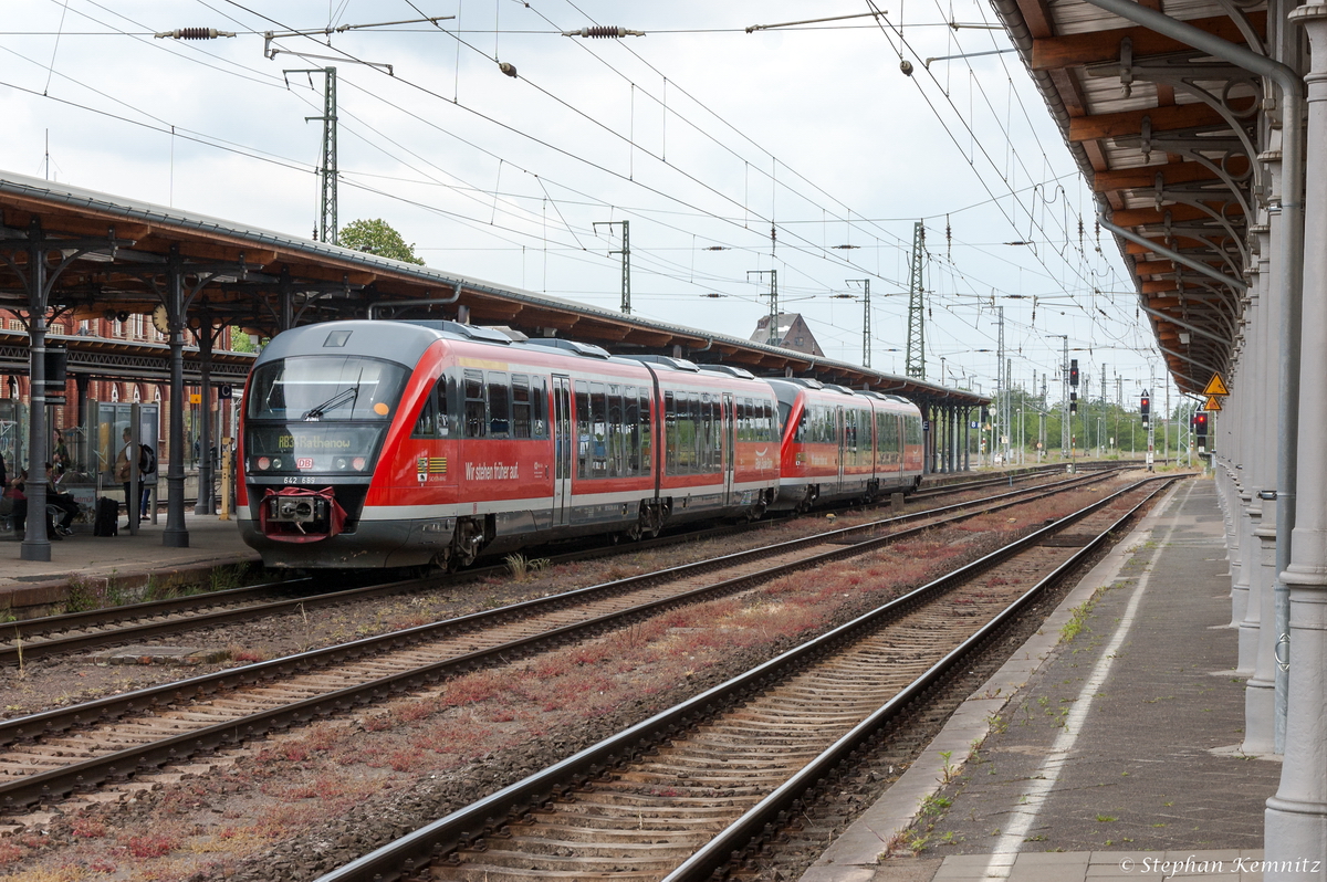 642 689-3 & 642 192-8 als RB34 (RB 17963) von Stendal nach Rathenow in Stendal. 23.05.2015