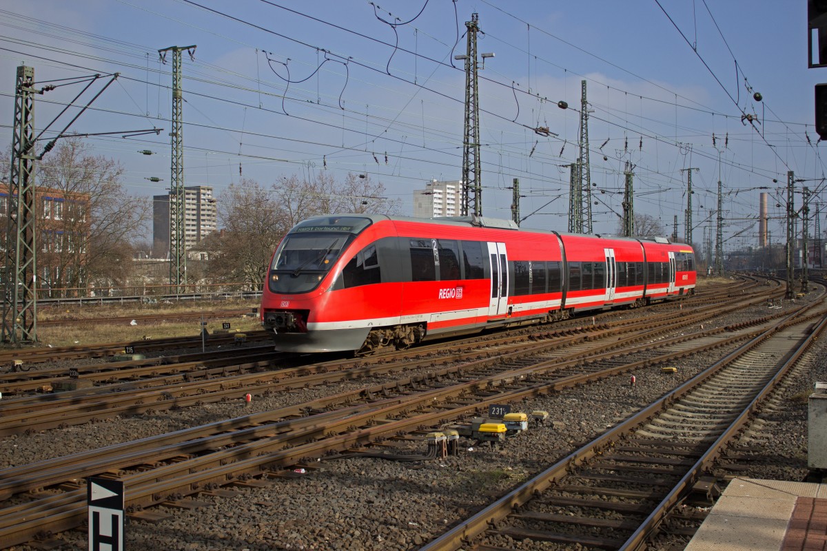 643 044 erreicht am 19.02.15 als RB 51 aus Enschede Dortmund.