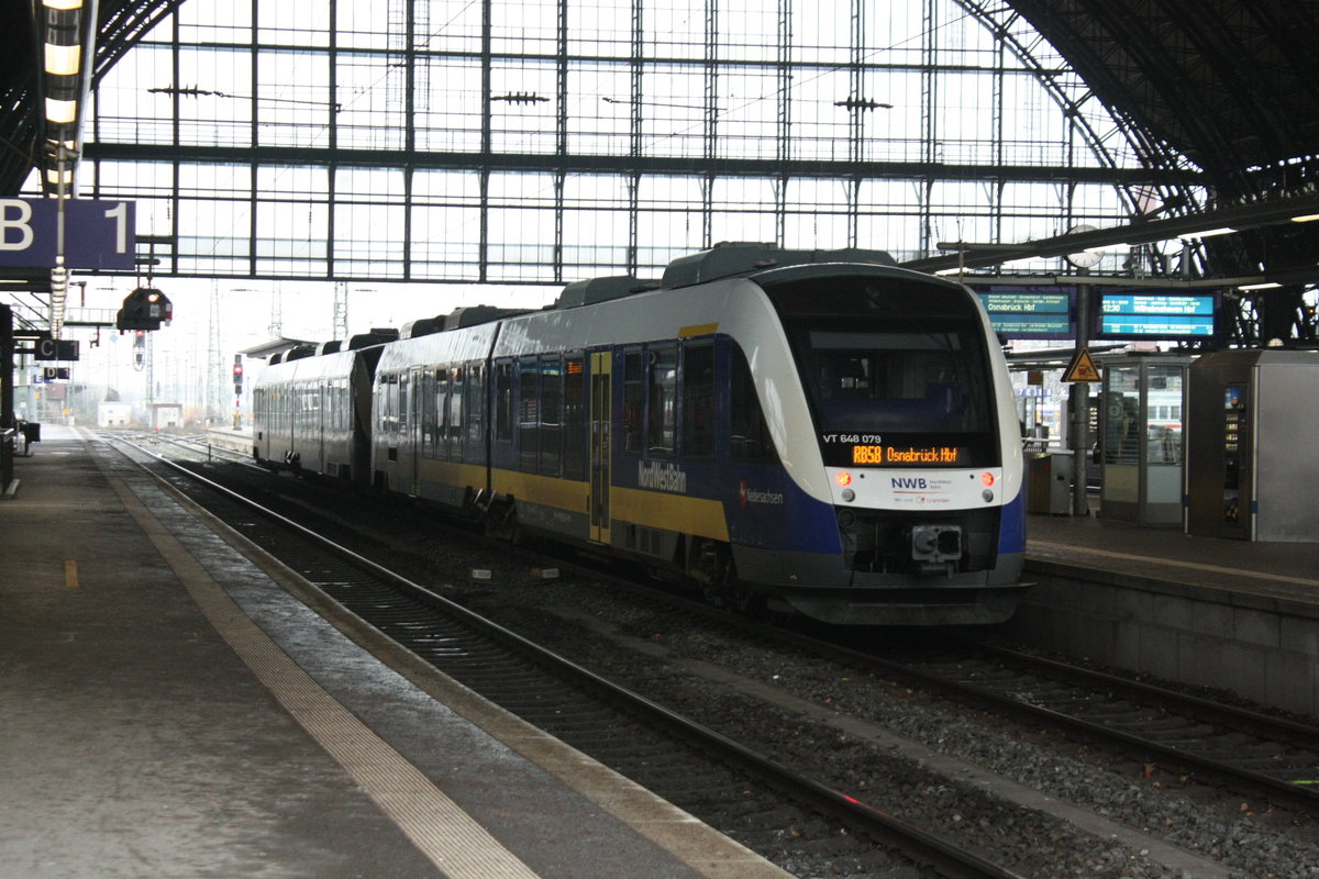 648 073 und 648 079 der NordWestBahn als RB58 mit Ziel Osnabrck Hbf im Bahnhof Bremen Hbf am 8.1.21