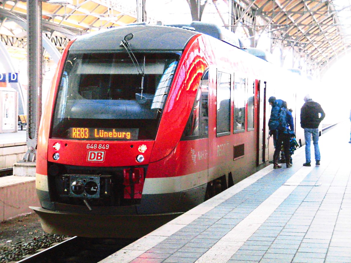 648 849/349 steht als RE83 mit ziel Lneburg im Lbecker Hbf am 7.1.18