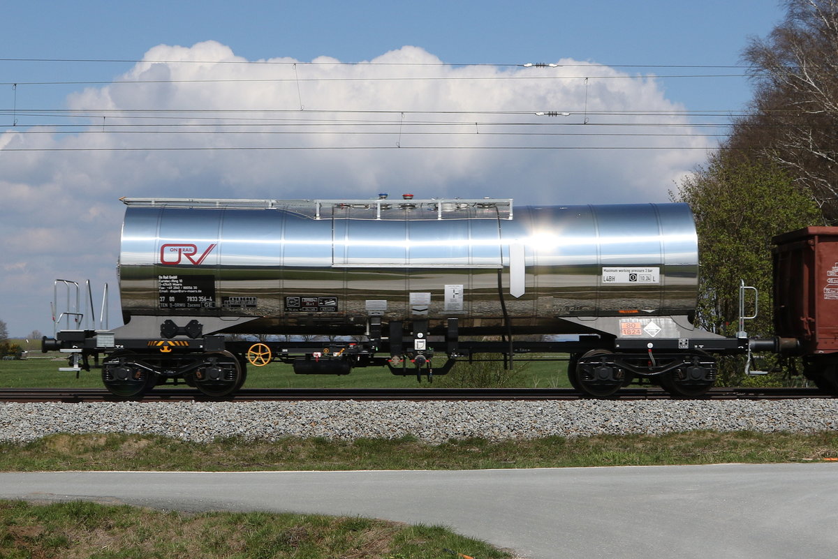 7833 356 (Zacens) von  On Rail) am 16. April 2021 bei bersee.