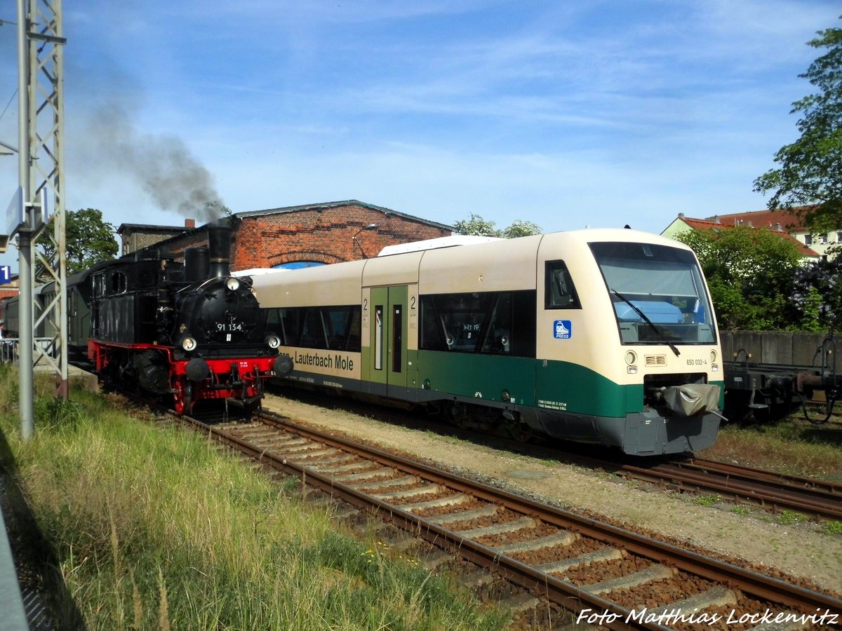 91 134 und 650 032 im Bahnhof Bergen auf Rgen am 22.5.16