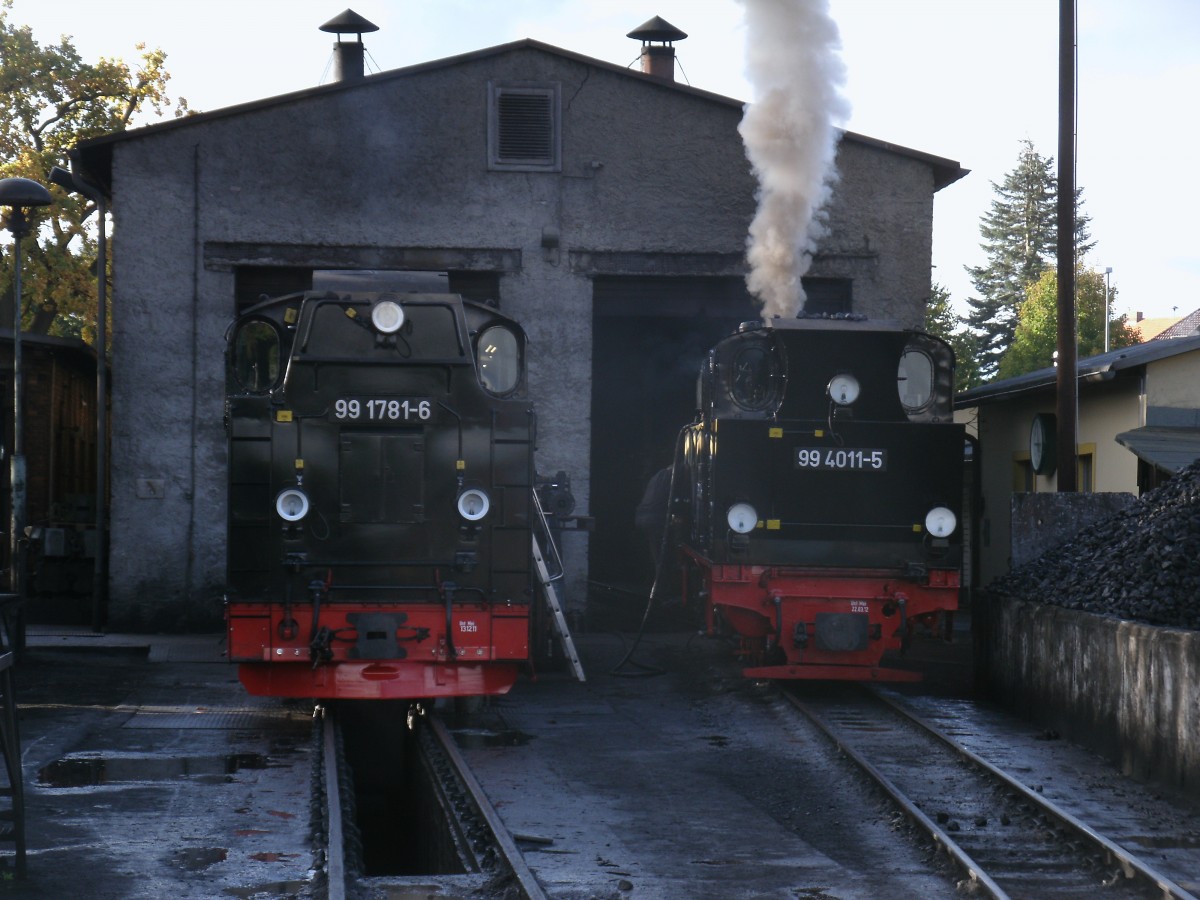 99 1781-6 und 99 4011-5 wurden am Sonntagmorgen in der Putbuser Einsatzstelle,am 29.September 2013,angeheizt.