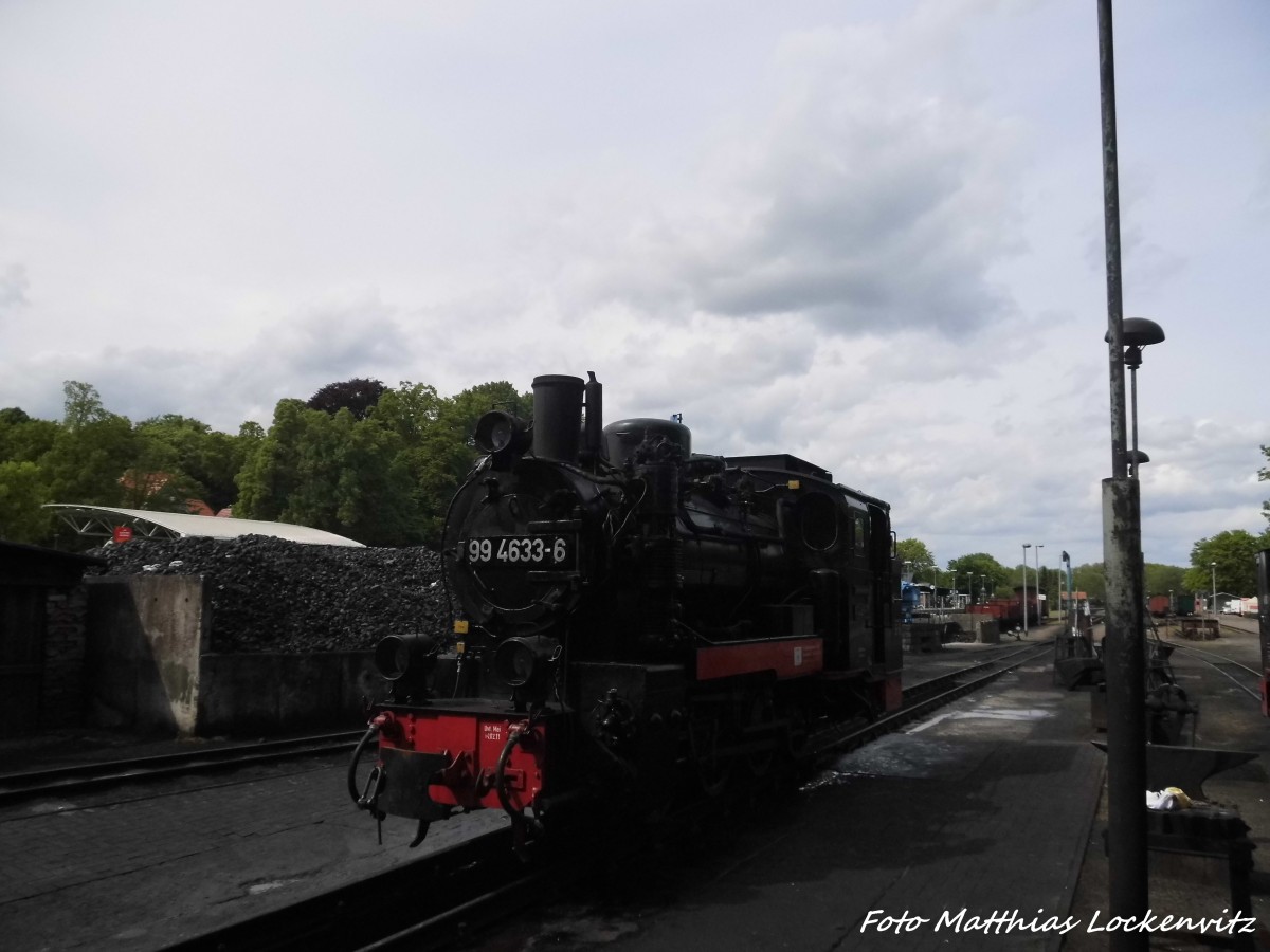 99 4633 vor der Lokwerkstatt in Putbus am 29.5.15