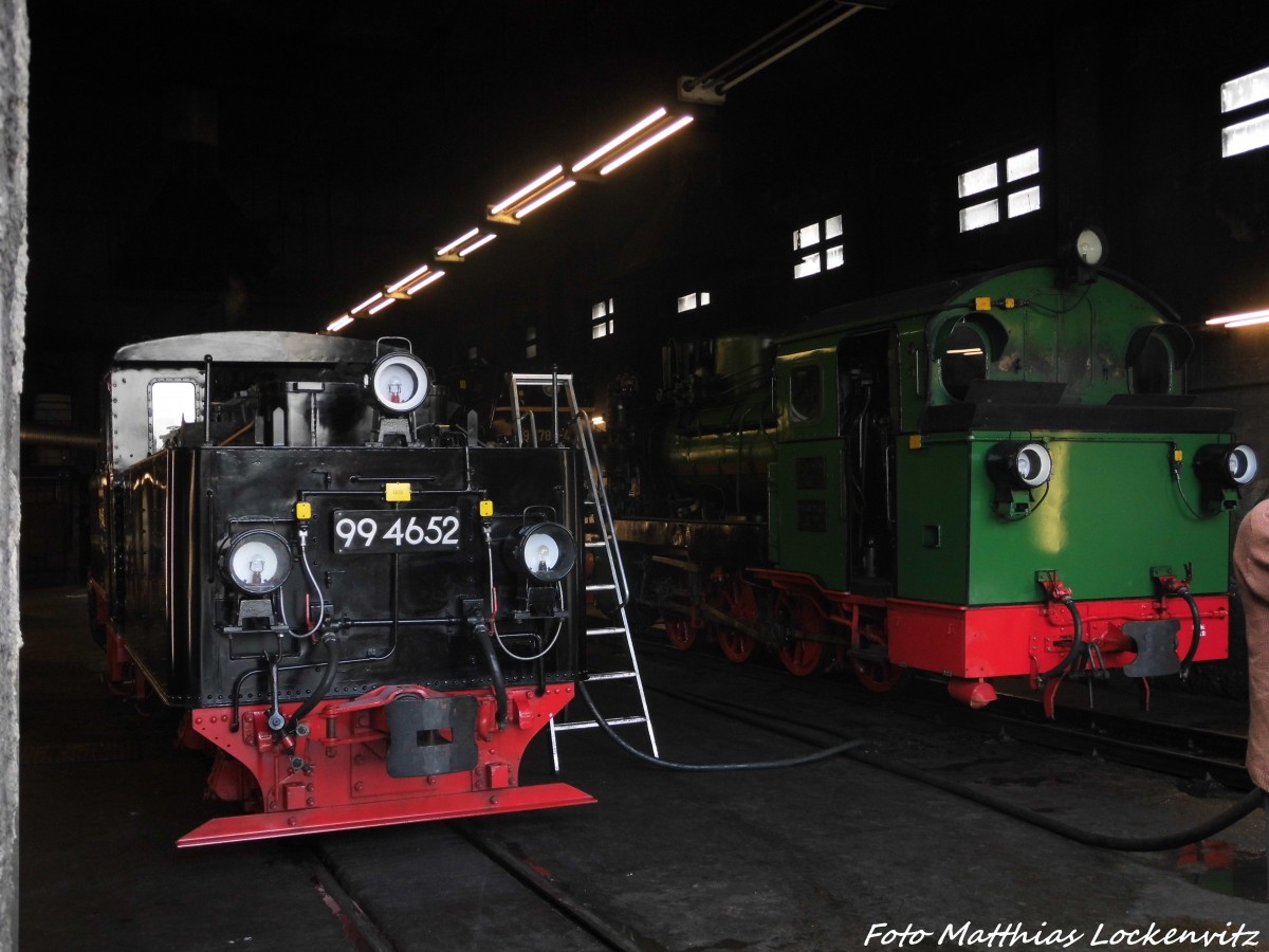 99 4652 und Mh52 in der Lokwerkstatt Putbus am 30.5.15