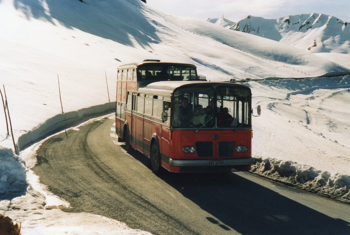 (AA 04) - Aus dem Archiv: AFA Adelboden - Nr. 7/BE 26'707 - FBW/Vetter-R&J Anderthalbdecker am 25. Februar 1990 in Adelboden, Geilsstrasse