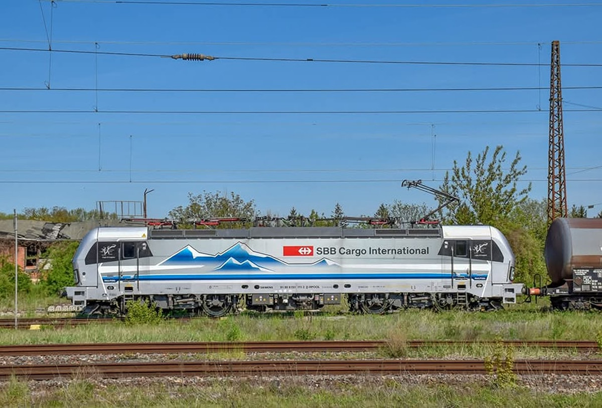 ABB Cargo International 193 111 mit einem Kesselwagenzug Richtung Bad Kösen, am 30.04.2025 in Naumburg (S) Hbf. (Foto: Maik Köhler)