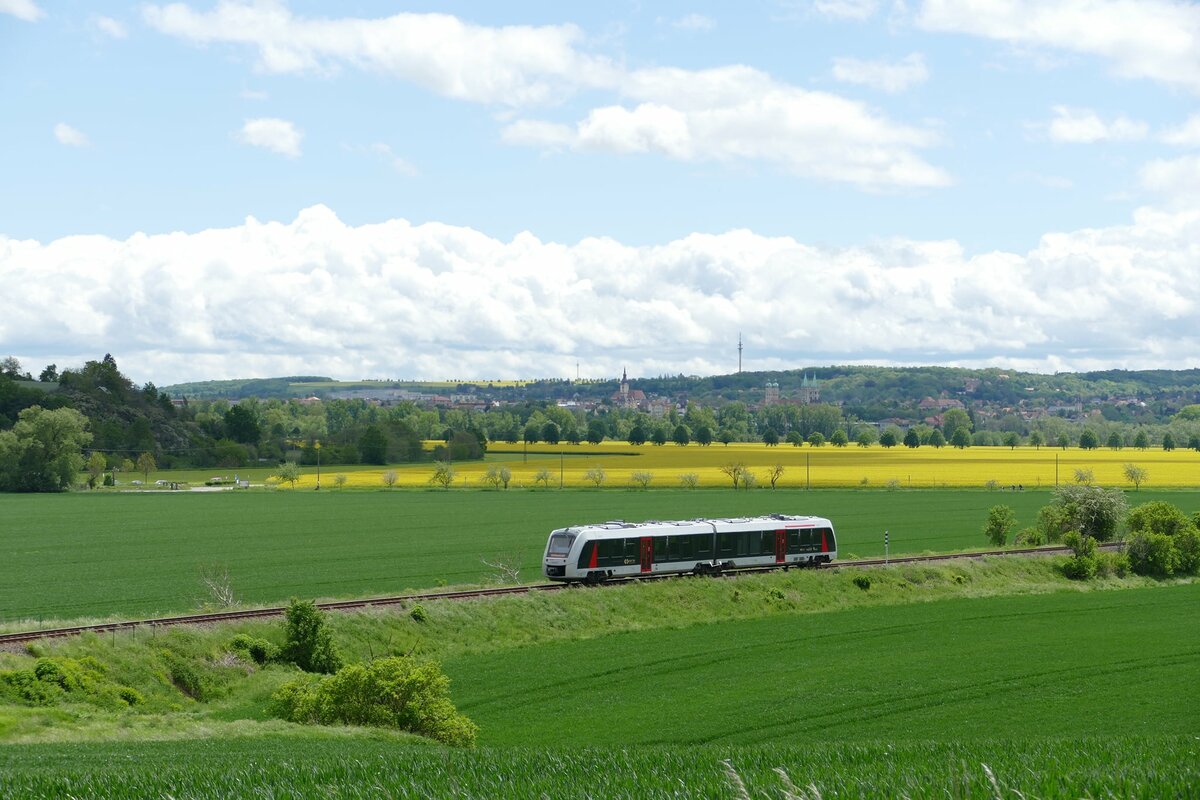 abellio 1648 440 als RB 80557 von Wangen nach Naumburg Ost, am 25.05.2021 vor Kleinjena. (Foto: Wolfgang Krolop)
