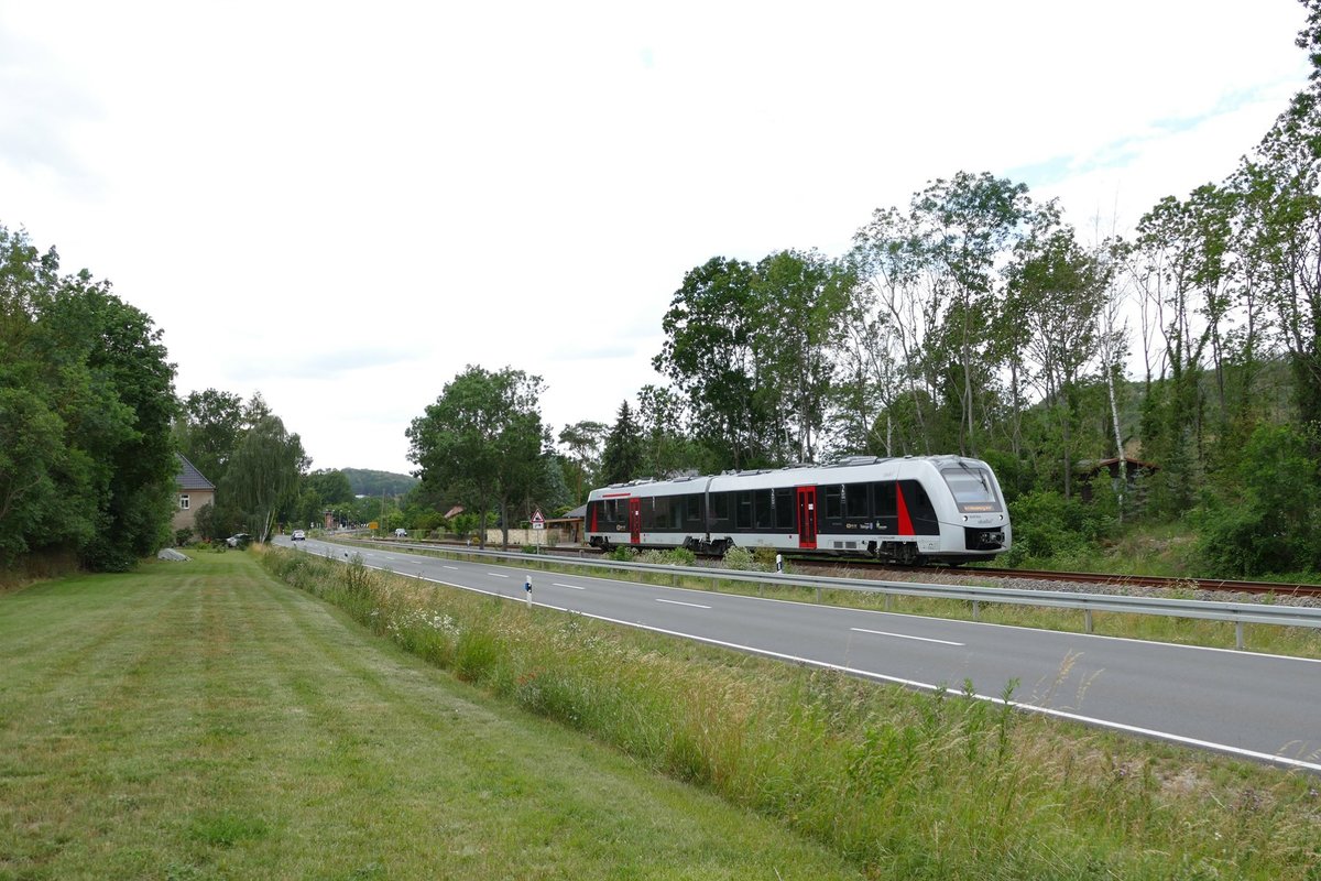 abellio 1648 944 als RB 80563 von Wangen nach Naumburg Ost, am 06.07.2020 bei Balgstädt. (Foto: Wolfgang Krolop)