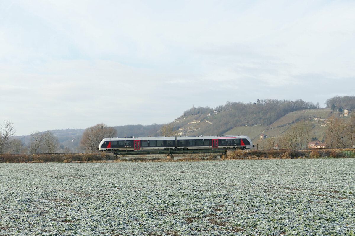 abellio 1648 xxx als RB 80555 vom Wangen nach Naumburg Ost, am 21.12.2021 bei Roßbach. (Foto: Wolfgang Krolop)