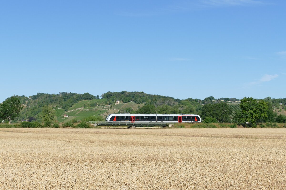 Abellio 1648 xxx als RB 80549 von Karsdorf nach Naumburg (S) Ost, am 18.07.2023 bei Roßbach (Naumburg). (Foto: Wolfgang Krolop)