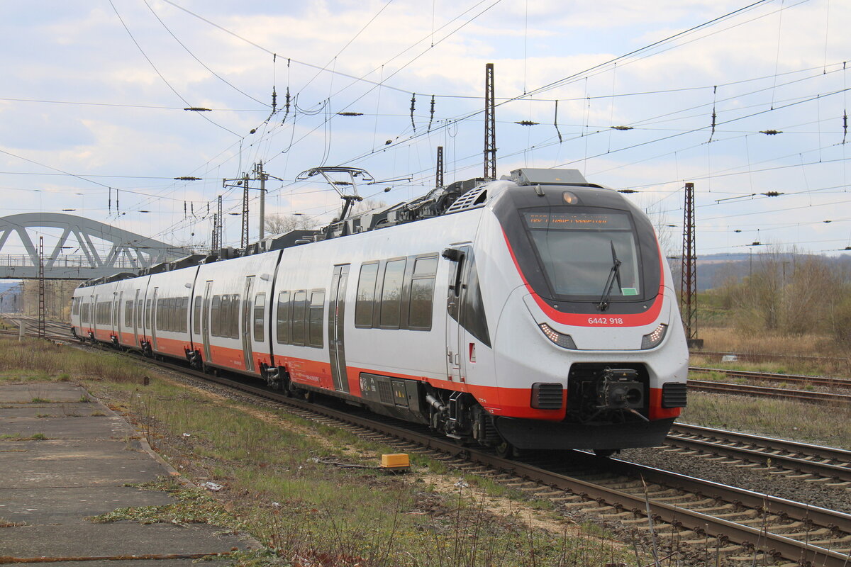 Abellio 6442 918 als RB 74673 von Saalfeld (S) nach Halle (S) Hbf, am 09.04.2025 in Naumburg (S) Hbf.