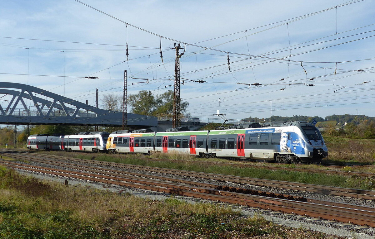 abellio 9442 603 + 9442 606 als RE 74523 aus Erfurt Hbf, am 25.10.2021 in Naumburg (S) Hbf.