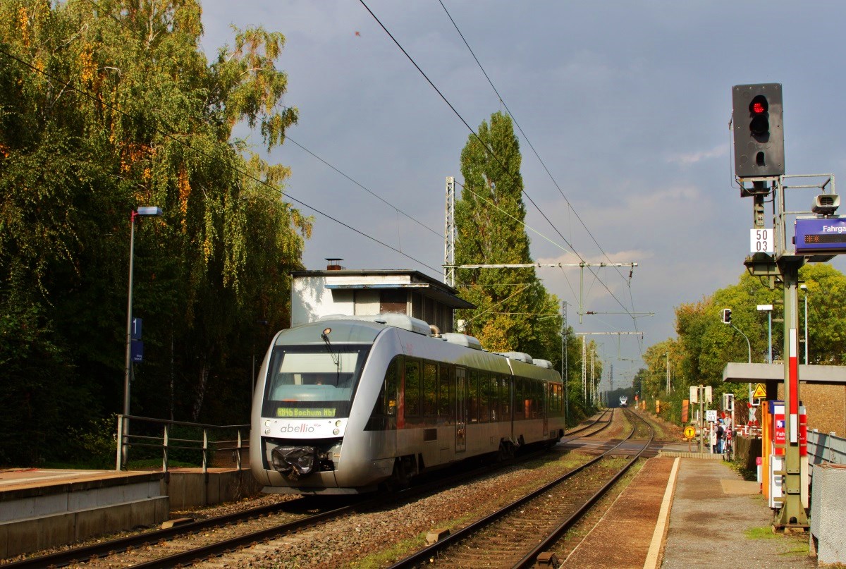 Abellio VT 11 003 als RB 46 von Gelsenkirchen nach Bochum am 18.10.13 in Bochum Riemke