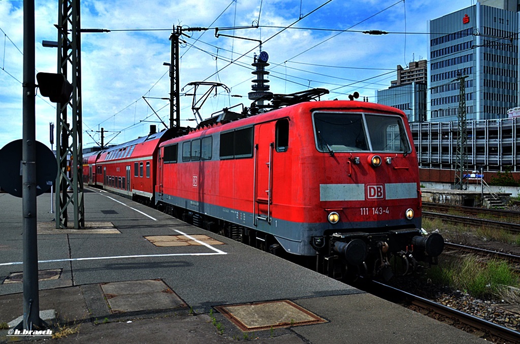 abfahrt der 111 143-4,mit einen RE vom hbf hannover,11.07.15