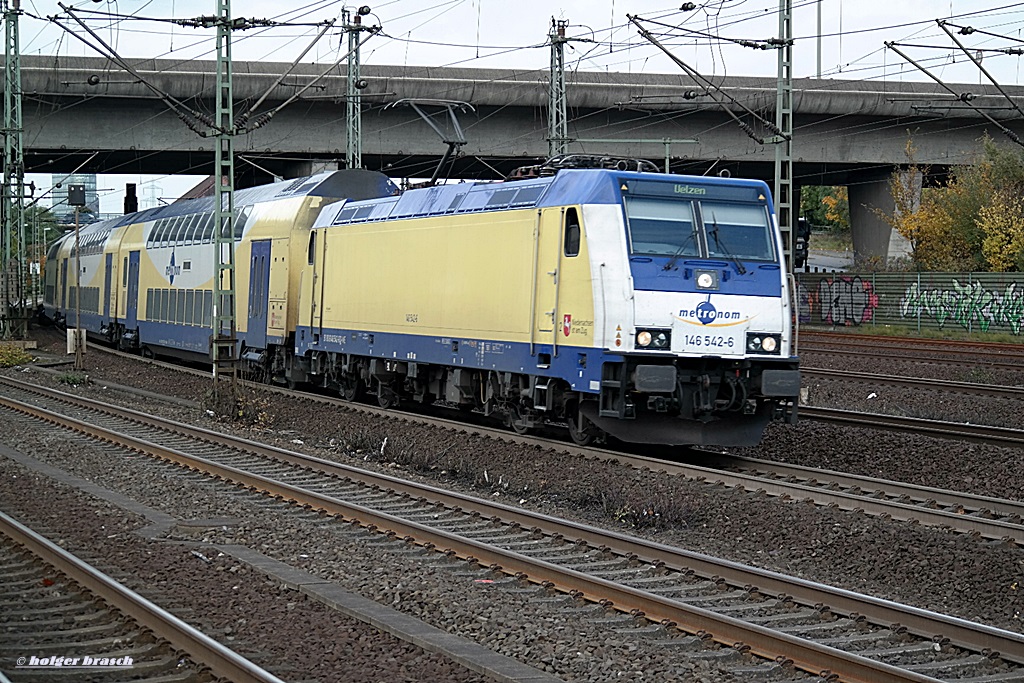 abfahrt der 146 542-6 mit den metonom nach uelzen vom bhf harburg am 21.10.13