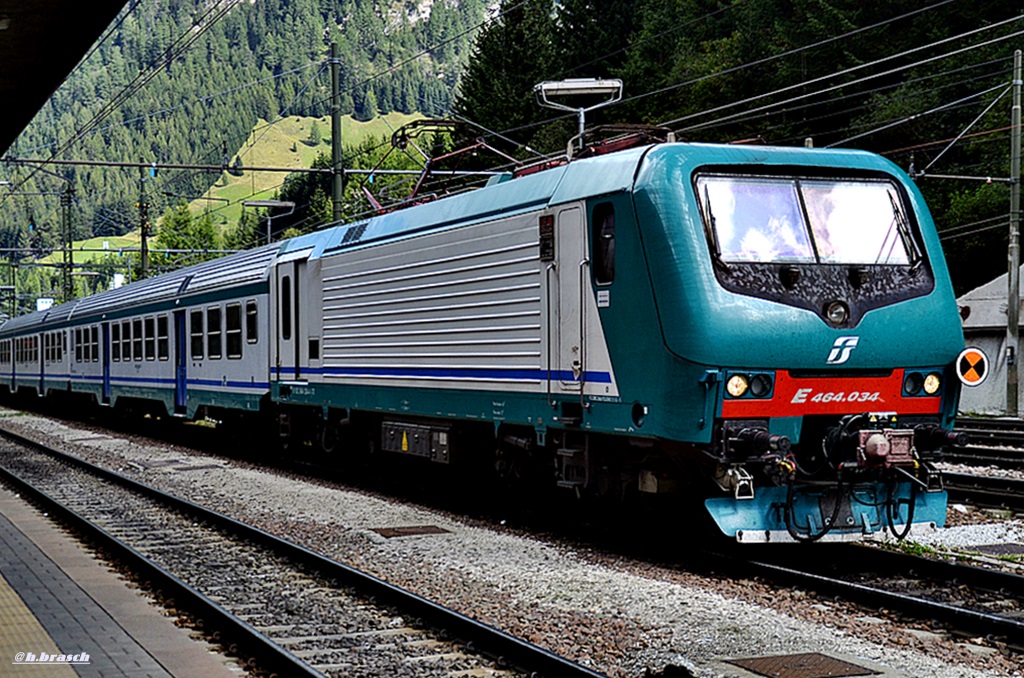 abfahrt der E 464.034 mit den trinitalia vom bf brennero/brenner,17.09.15