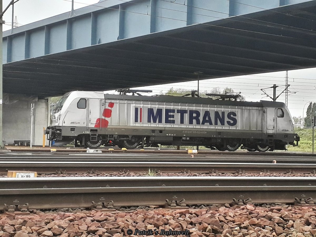 akiem/Metrans 187 509 abgestellt in Hamburg-Altenwerder am Hafenbahnhof Alte Sderelbe am 01.05.2019