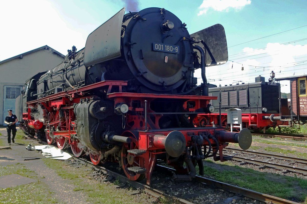 Am 1 Juni 2019 steht 001 180 ins BEM in Nördlingen. 