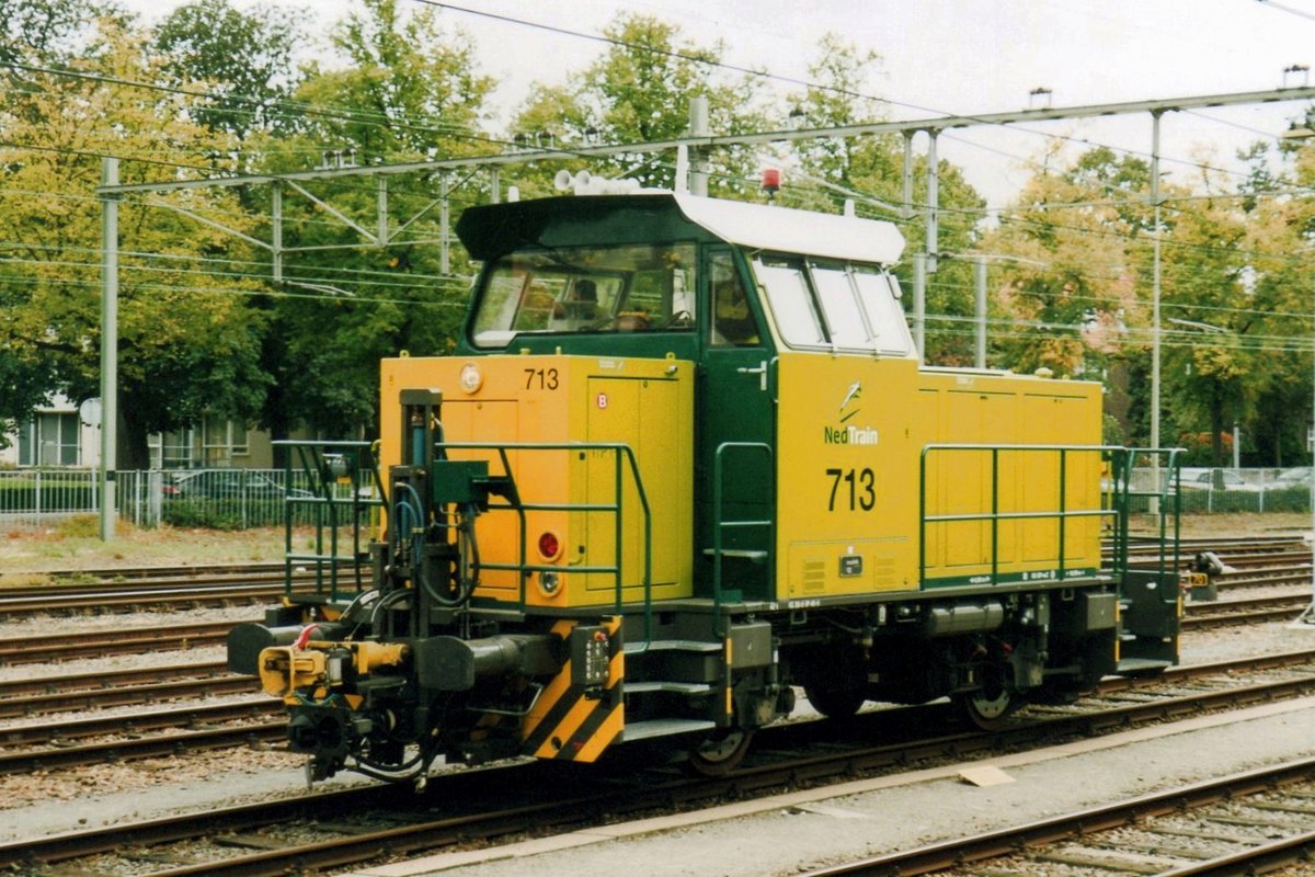 Am 13 März 2010 steht NedTrain 713 in Maastricht.