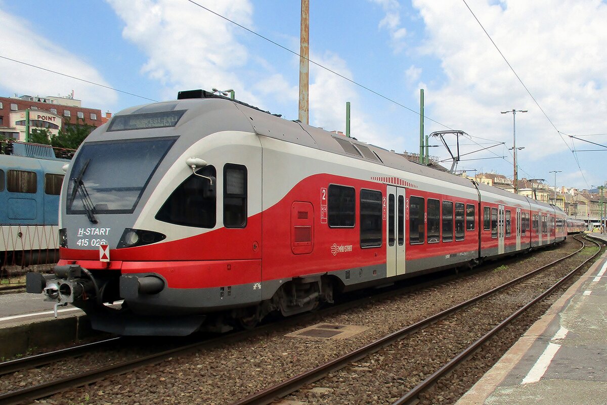 Am 13 Mai 2018 steht 415 026 in Budapest-Delí.