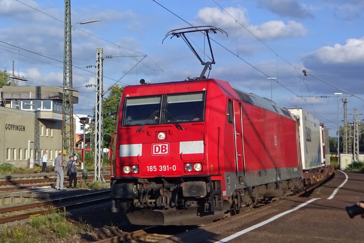 Am 13 September 2019 dönnert 185 391 durch Göpingen.