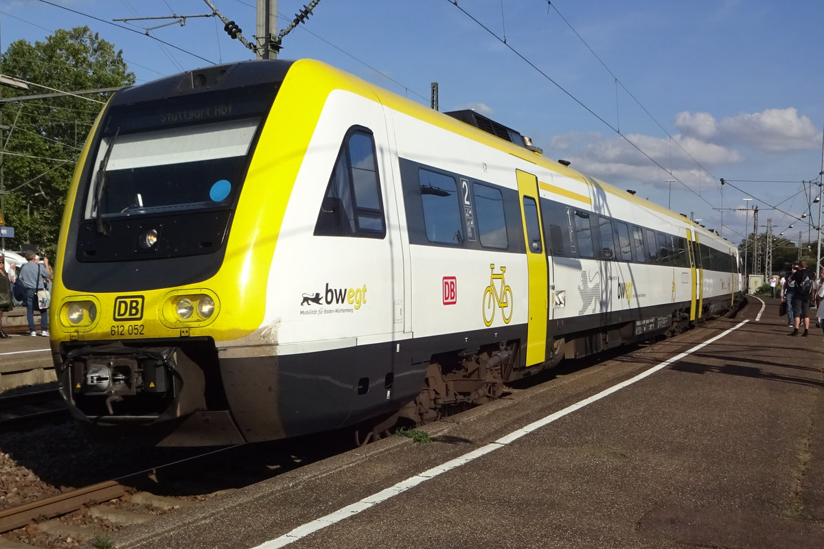 Am 14 September 2019 durchfahrt 612 052 Göppingen.