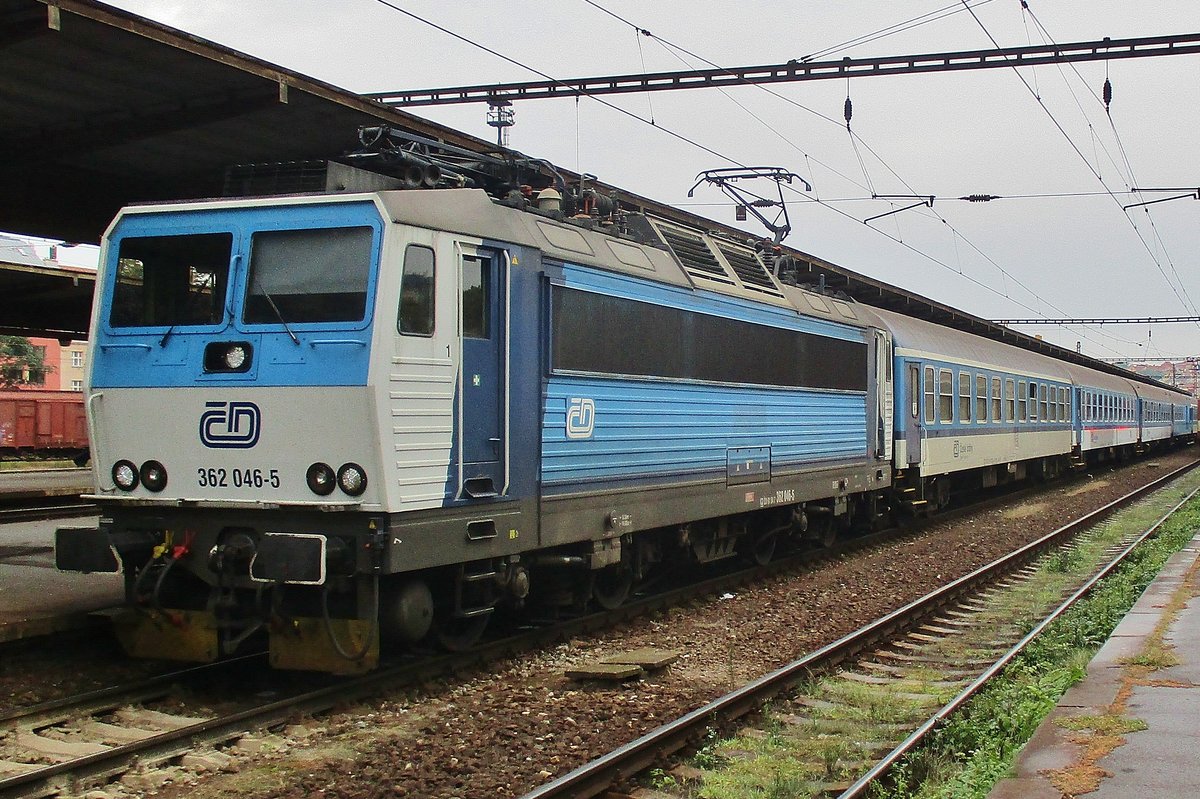 Am 16 September 2017 steht 362 046 in Praha-Vrsovice.