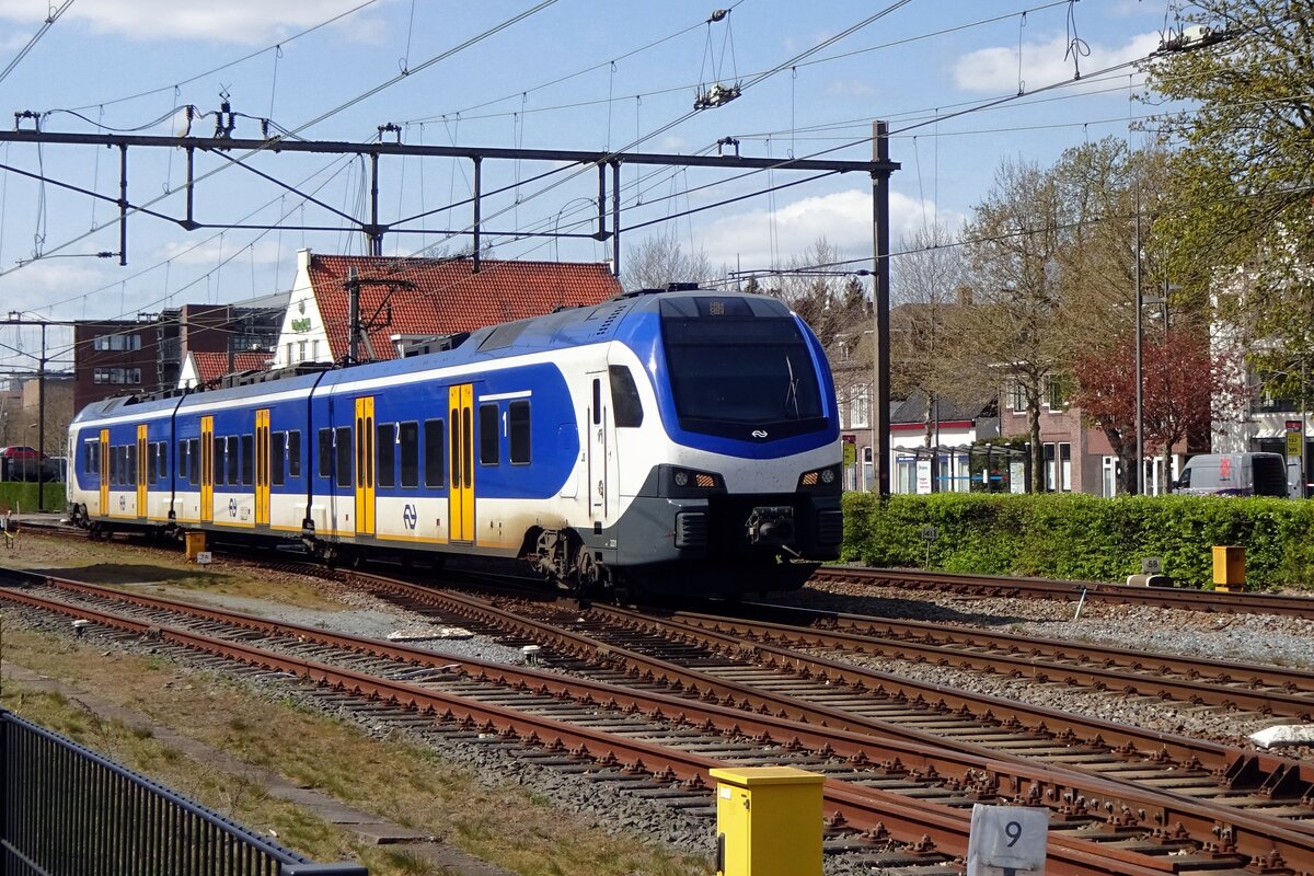 Am 17 April 2021 treft 2221 in Oss ein. 