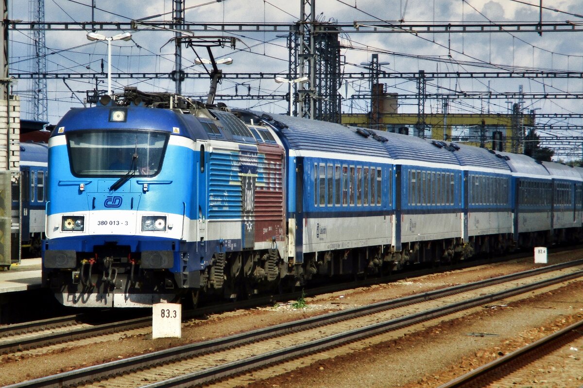 Am 18 September 2017 treft CD 380 013 in deren Werbung in Breclav ein. Am 18 September 2017 treft CD 380 013 in deren Werbung in Breclav ein.