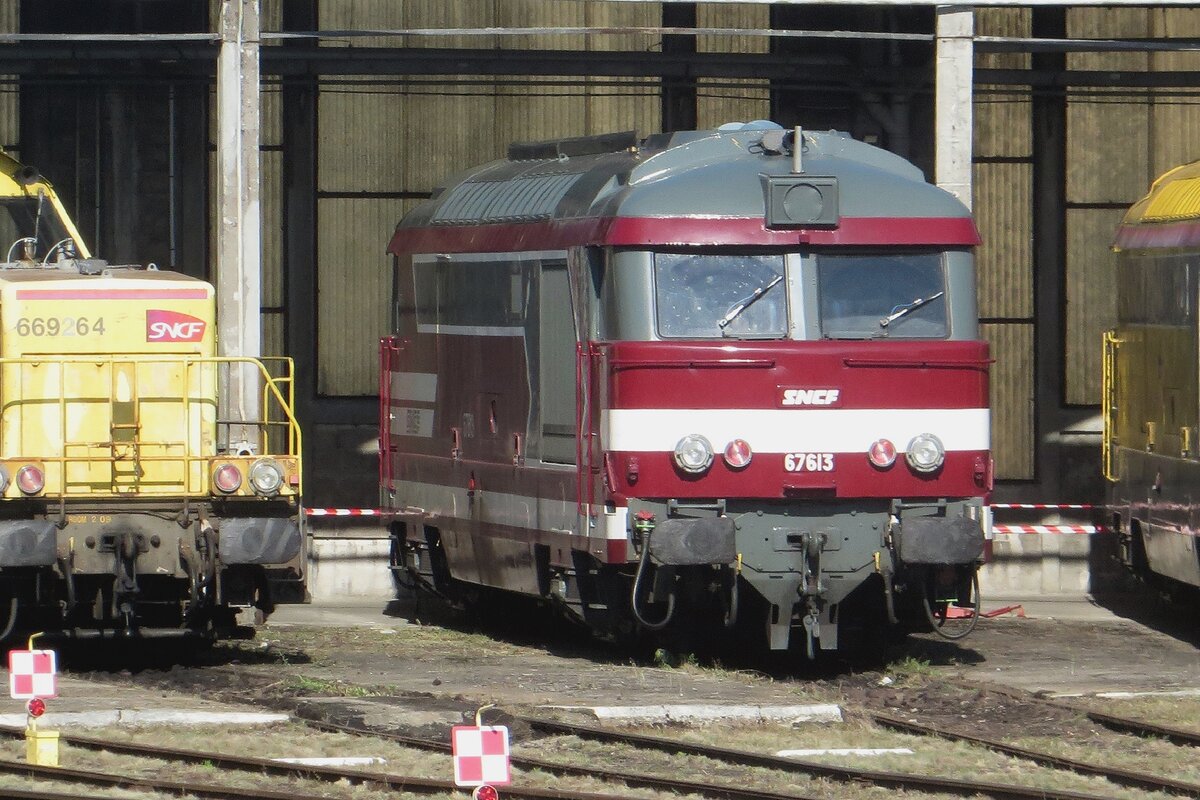 Am 18 September 2021 war es Offener Wochenend bei das Technicentre Nevers, wo 67613 fotografiert wurde.