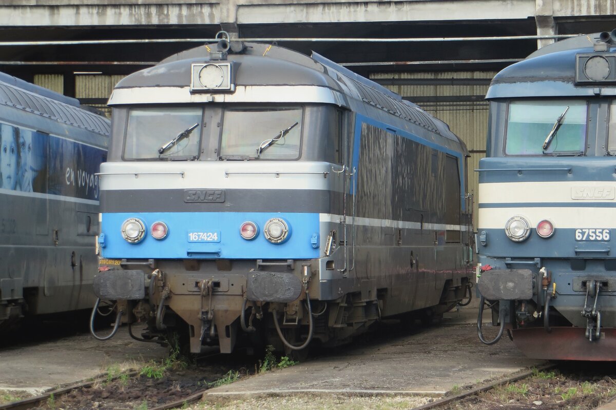 Am 18 September 2021 war es Offener Wochenend e bei das Technicentre Nevers, wo 67424 fotografiert wurde.