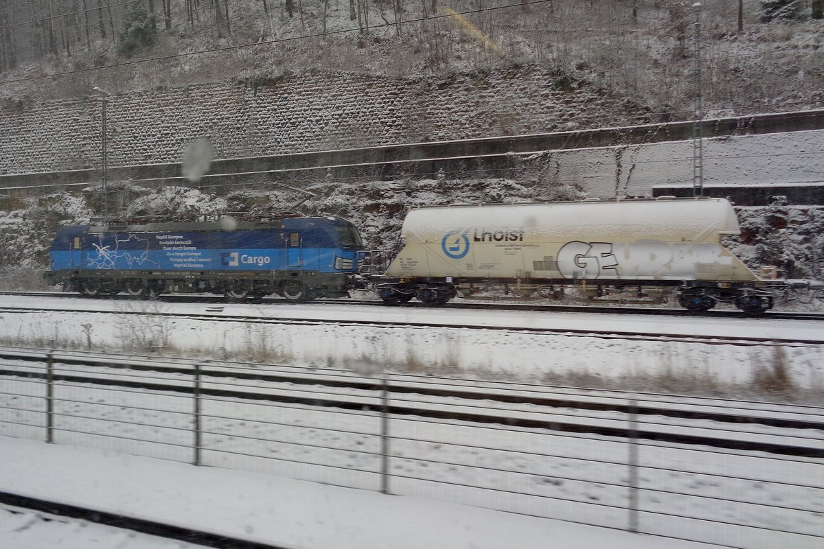 Am 2 Jänner 2017 wurde 383 003 beim Passage durch Bad Schandau fotografiert. 