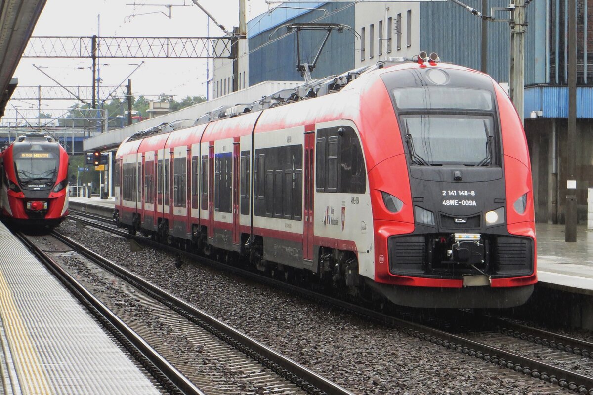 Am 22 Augustus 2021 steht 48WE-009 in Poznan GLowny. Die Reihe 48WE ist eine ELF-2, eine modifizierter Elf.